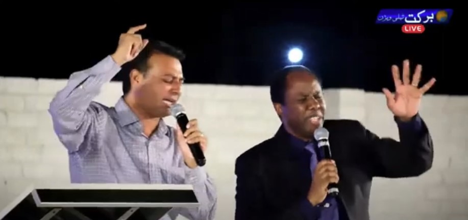 David Kyeyune praying for the sick in Pakistan – October 2022